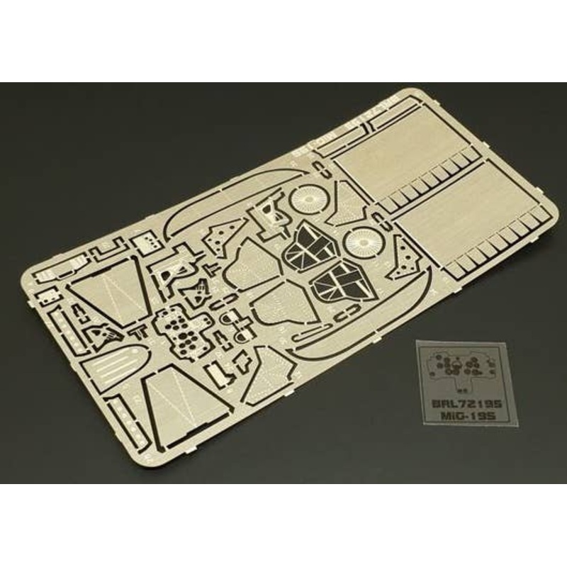 1/72 MiG-19S (for Bilek)