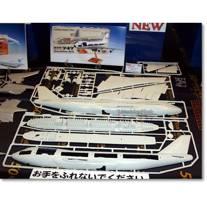1/144 B747 w/Interior