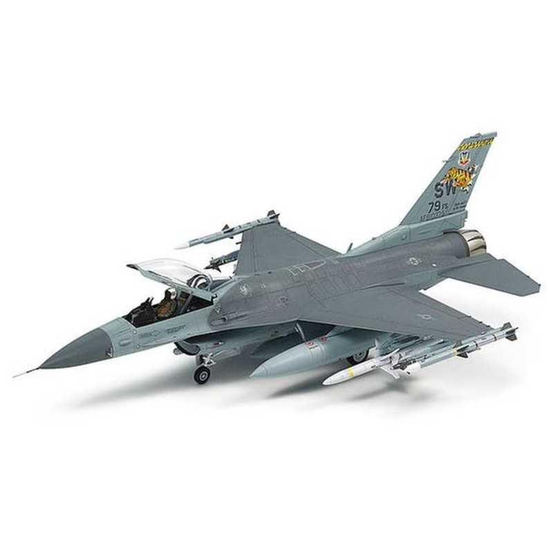 1/72 Lockheed Martin F-16CJ Block 50 Fighting Falcons (Full Equipment)