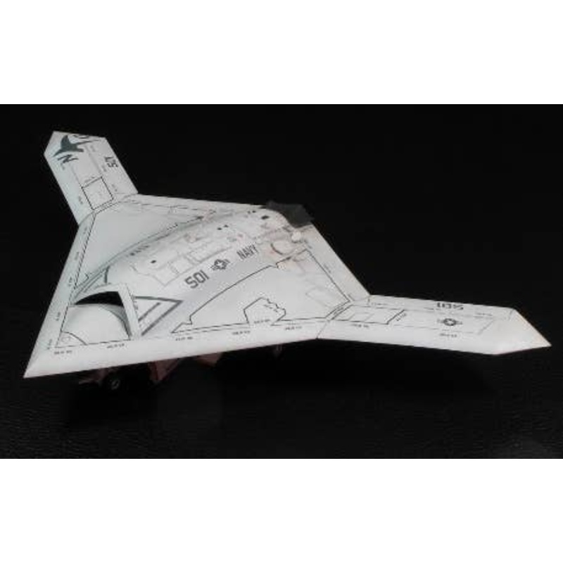 1/72 US Navy X-47B with Extra GBU-31 V2 Bombs