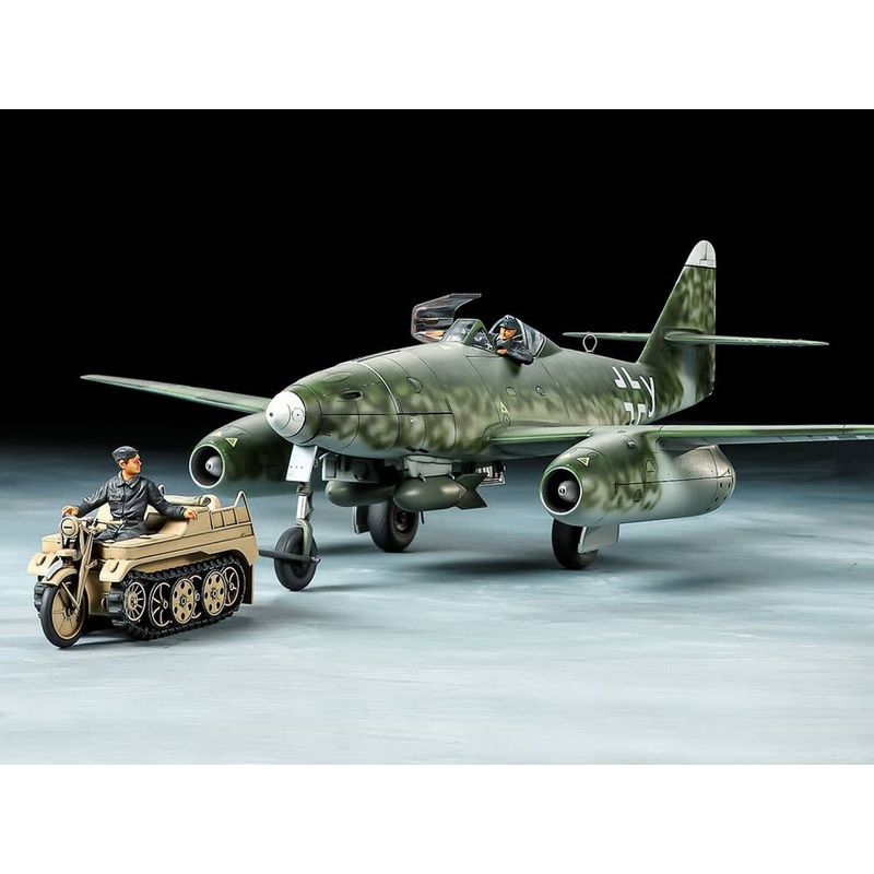 1/48 Messerschmitt Me262 A-2a w/Kettenkraftrad (Scale Limited)