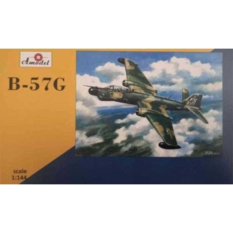 1/144 B-57G