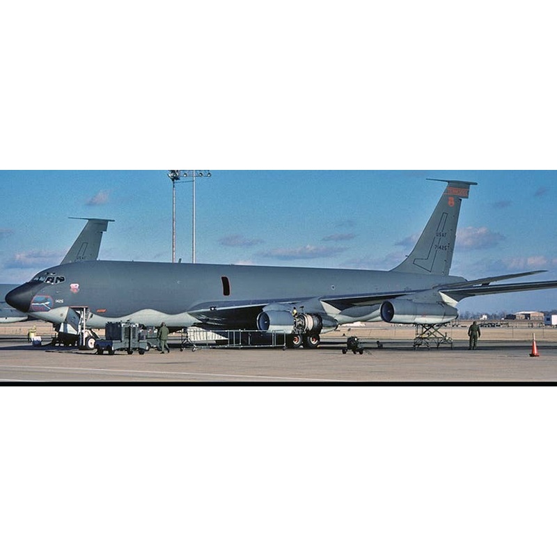 1/144 USAF KC-135E Stratotanker Shamu