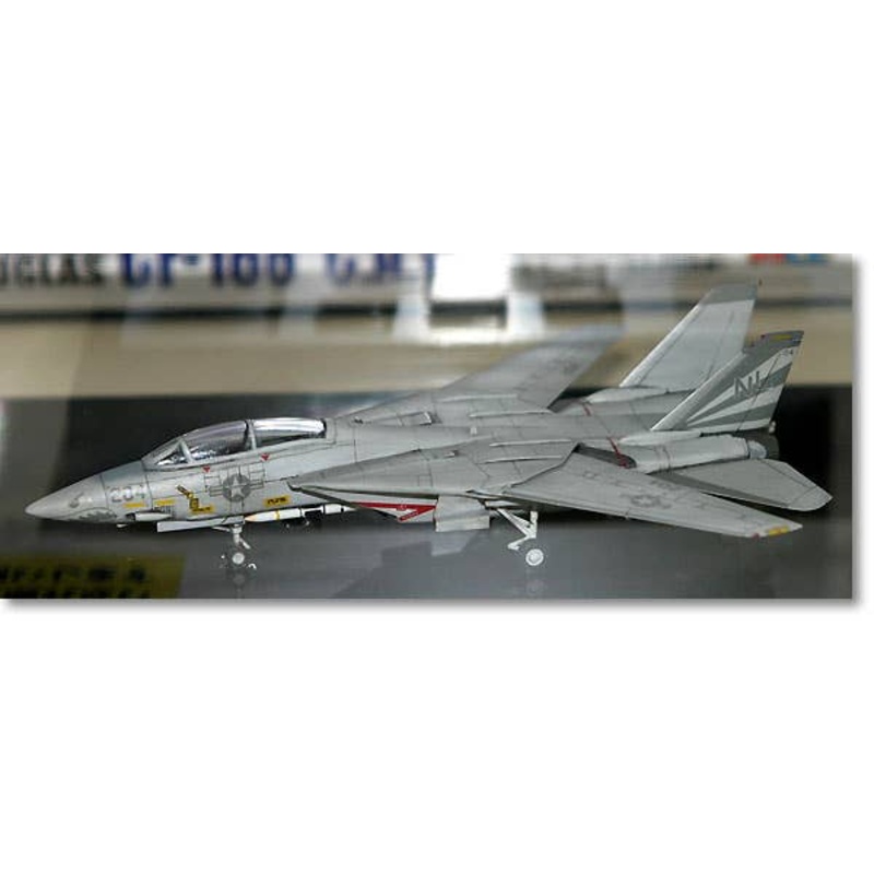 1/144 F-14A Tomcat Sundowners