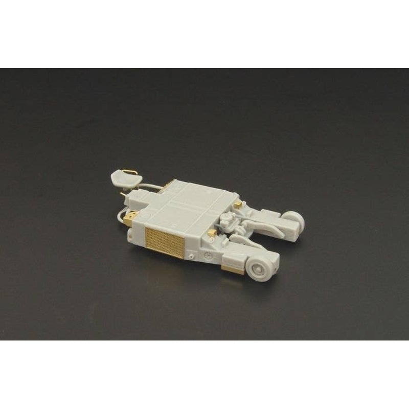 1/72 A/S32A-32 Spotting Dolly Tractor
