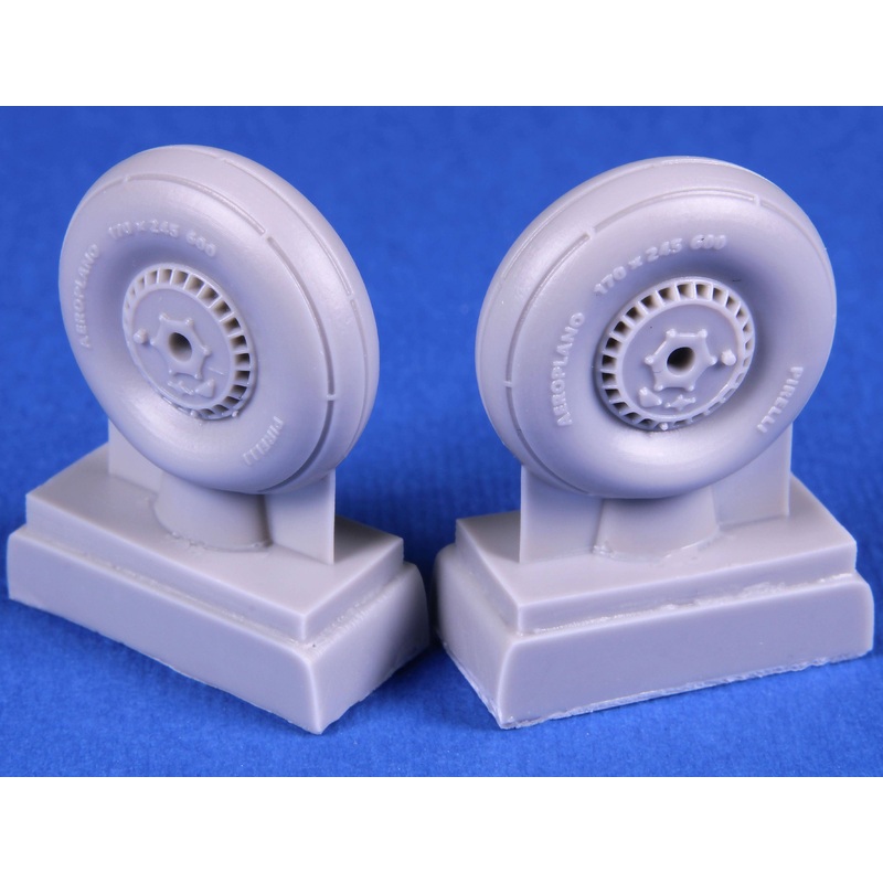 1/72 Fiat CR.42 Main Wheels for ICM