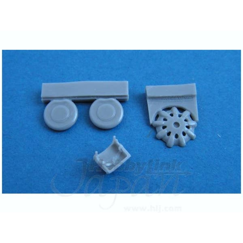 1/72 P-26 Peashooter Seat/Wheel/Engine Cowling