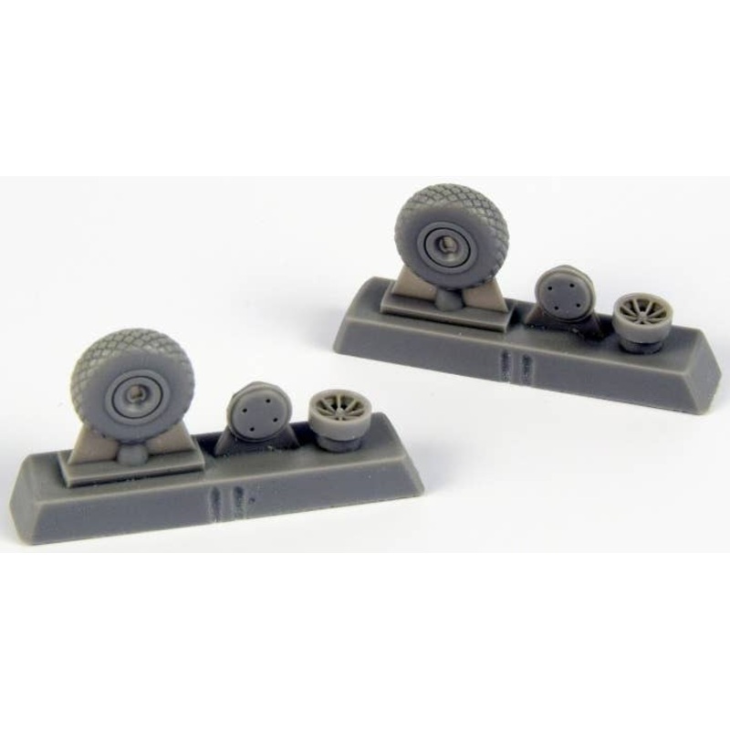 1/72 P-40 Wheels Diamond Tread for Special Hobby