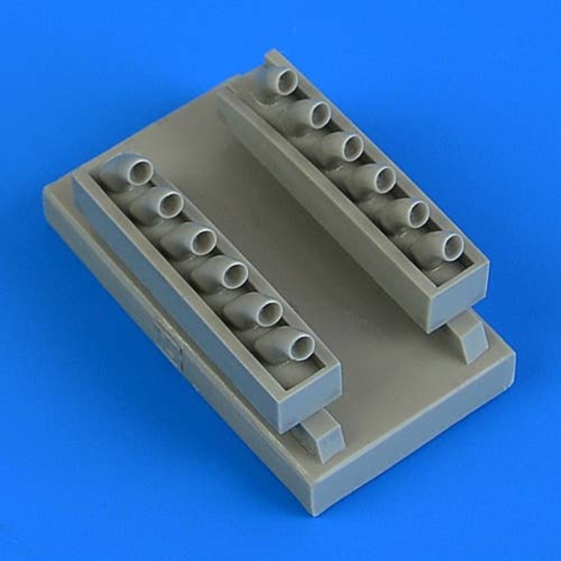 1/48 P-40B/C Warhawk Exhaust (for Bronco Models)