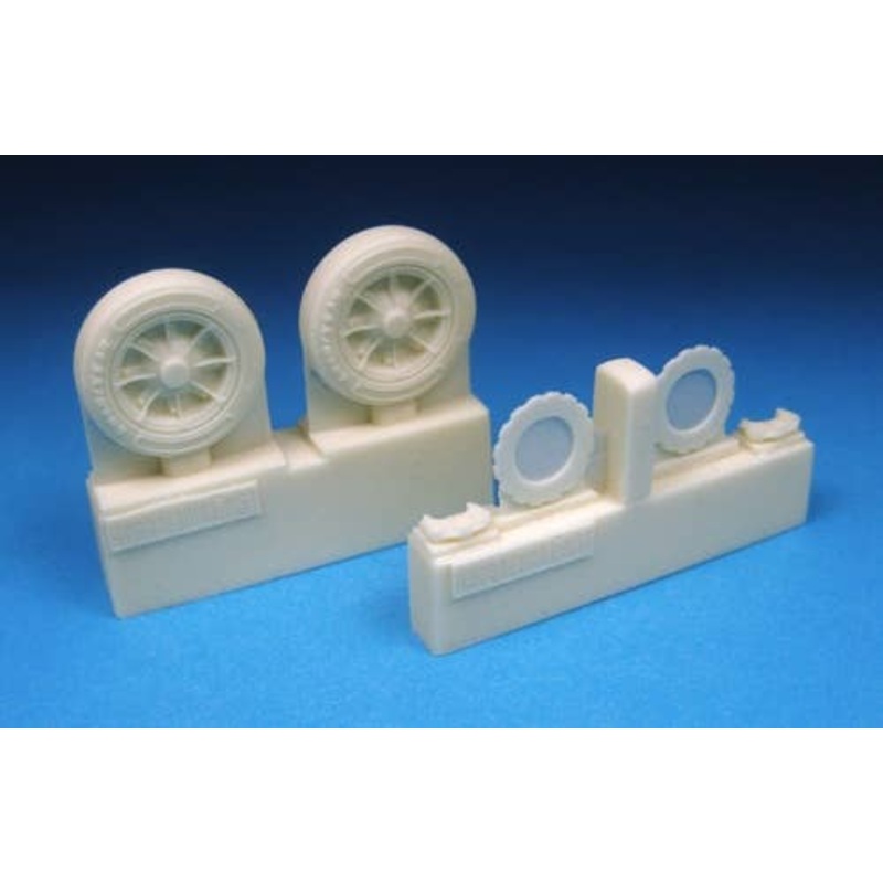 1/48 F8F-2 Bearcat Late Mainwheels (for Academy, Hobby Boss & Testors)