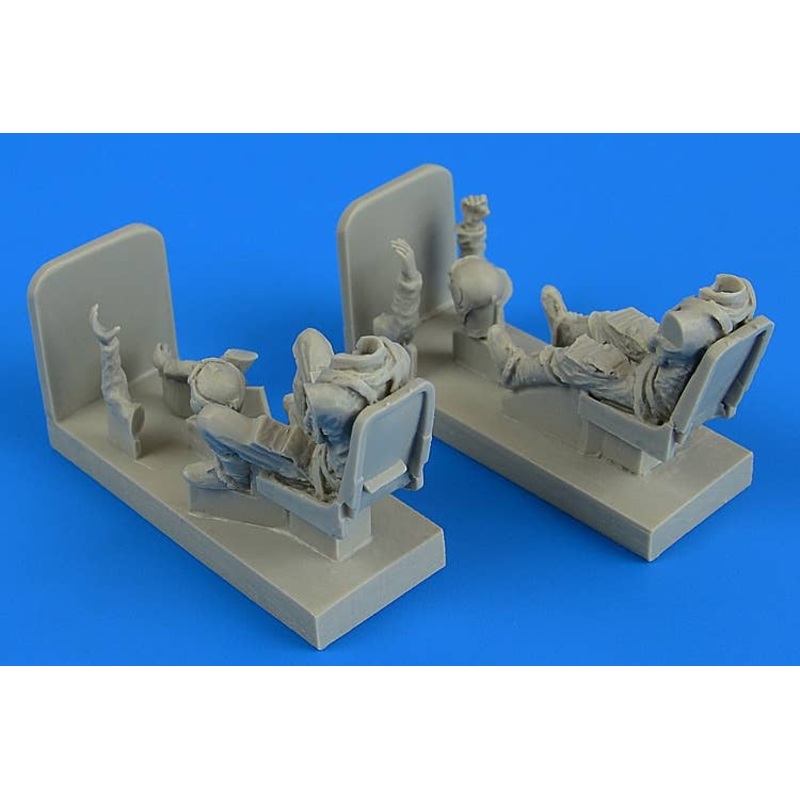 1/48 German Luftwaffe Pilot & Operator with Seats for Me-262B-1A/U1