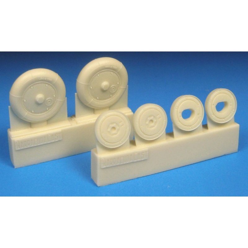 1/48 Bf 109 Wheels Ribbed Hub, Smooth Tire