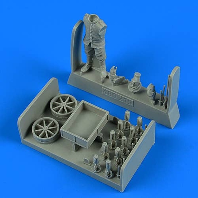 1/48 German WWI Aircraft Armorer with Ammunition Cart