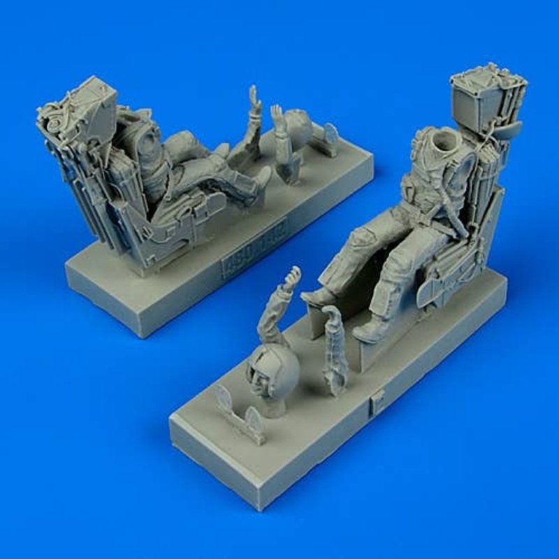 1/48 US Navy Pilot & Operator with Ejection Seats for F-14A/B Tomcat