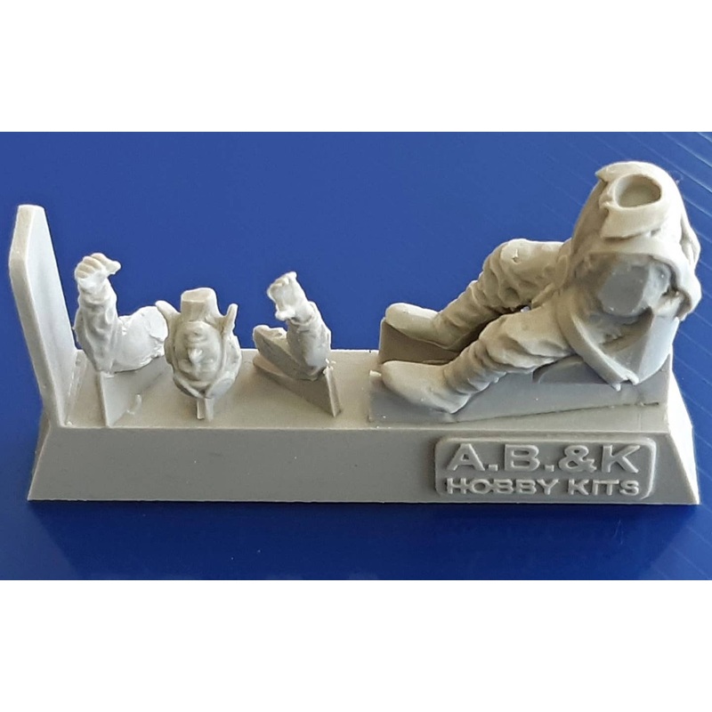 1/48 IJN Pilot With Seat For Nakajima A2N