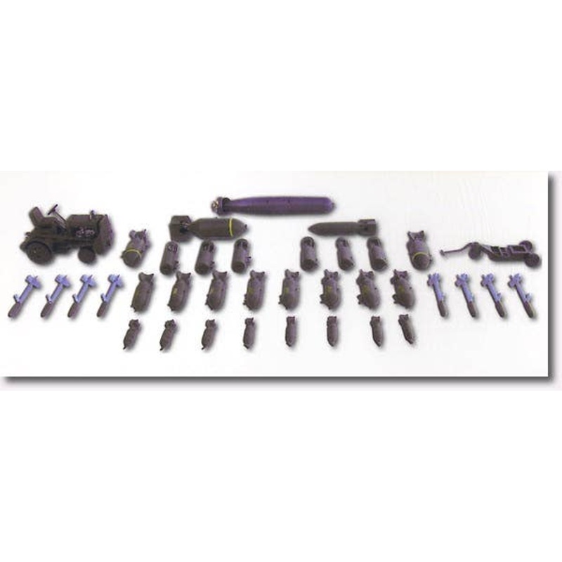 1/48 WWII Armament & Ground Service Equipment
