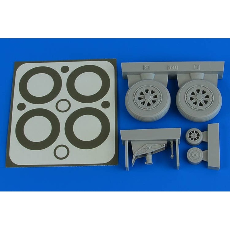 1/32 A1H Skyraider Wheels & Paint Masks (for Trumpeter)