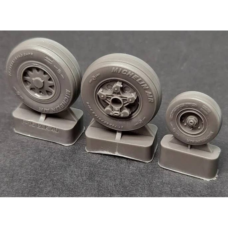 1/32 F-16 Block 40 wheels for Tamiya