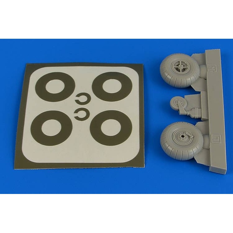 1/32 Bucker Bu 131 Wheels & Paint Masks Transverse Tread w/o Disc Cover (for ICM)
