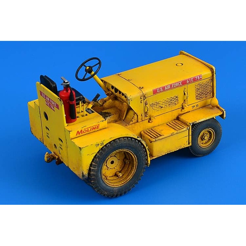1/32 Minneapolis-Moline MT-40 Tow Tractor (USAF, US ARMY, CIV.)