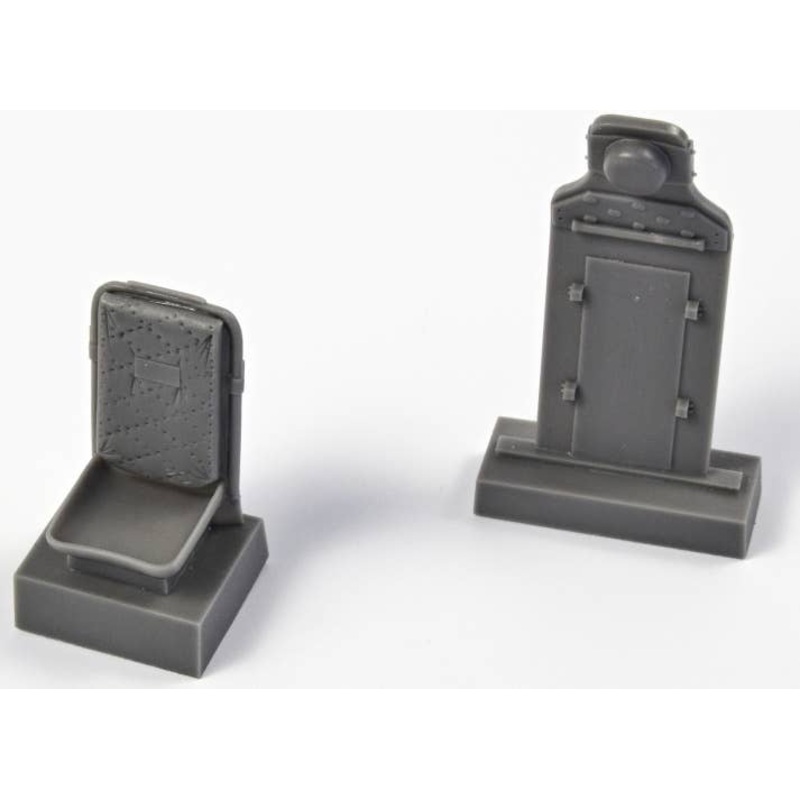 1/32 P-51D Mustang Seat + Armor Plate (Revell)