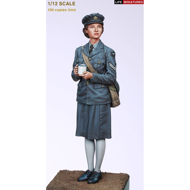 1/12 WWII Royal Air Force WAAF (Women's Auxiliary Air Force) Deputy Squad Leader 1940-1941