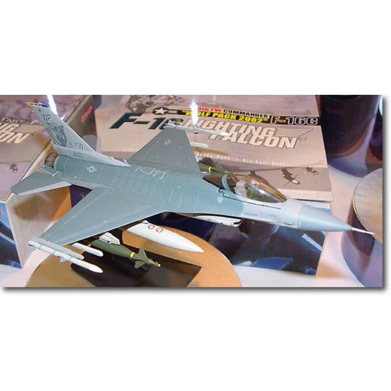1/72 F-16C Wolf Pack 2002