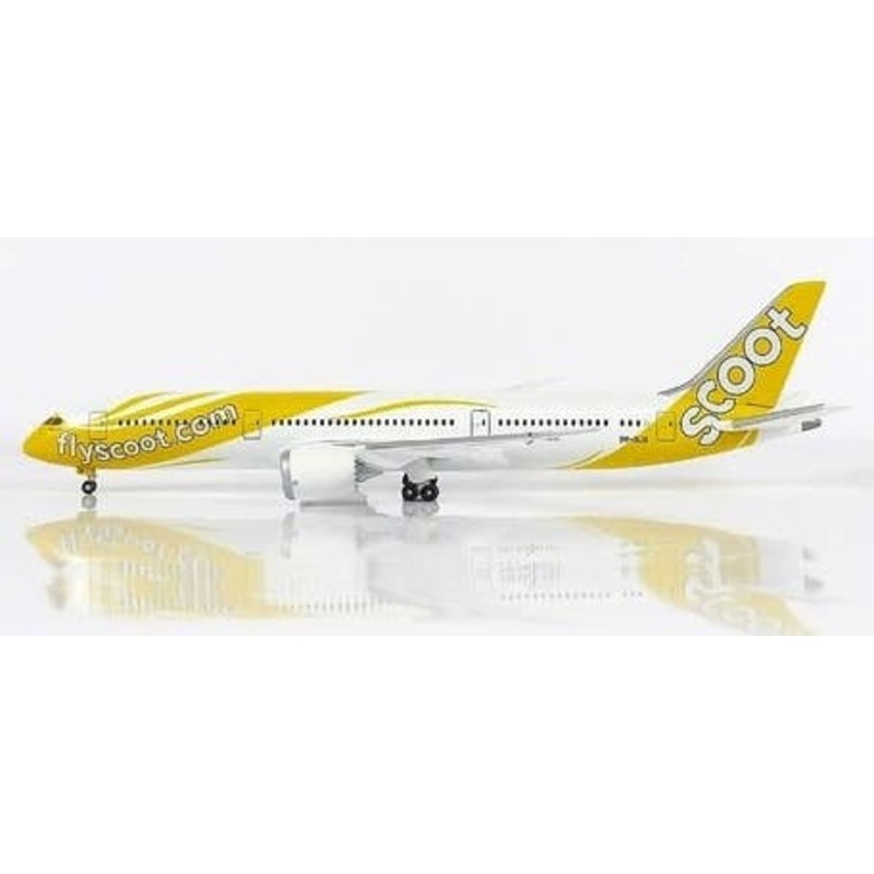 1/500 B787-9 Scoot