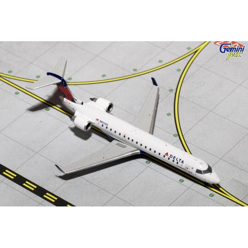1/400 CRJ-700 Delta Connection N611QX