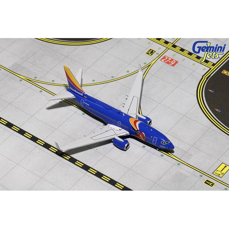 1/400 N409WN Southwest Airlines New Triple Crown One