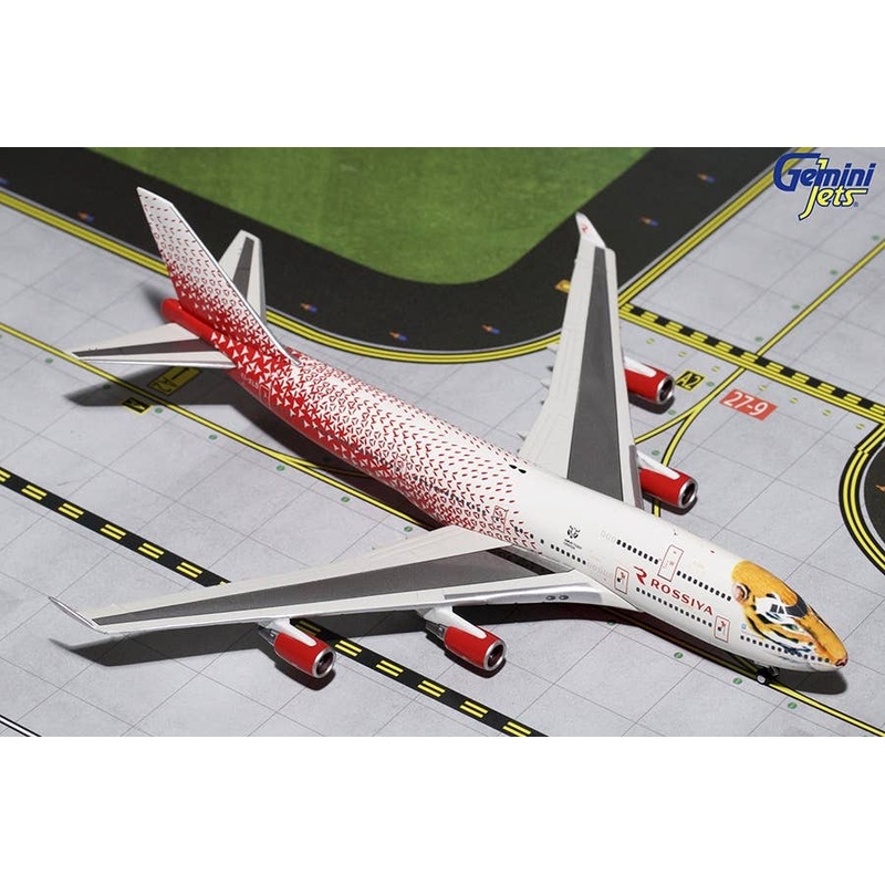 1/400 747-400 Russian Airlines Yuzhno Sakhalinsk EI-XLD