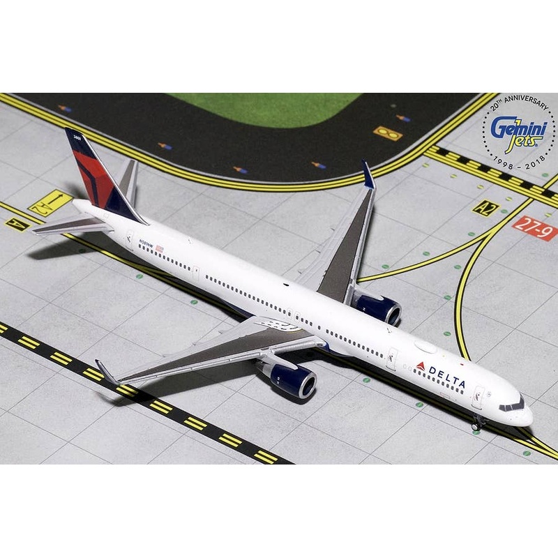 1/400 Delta Air Lines 757-300(W) N581NW