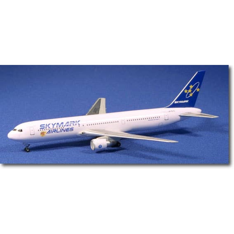 1/400 Skymark Airlines B767-300