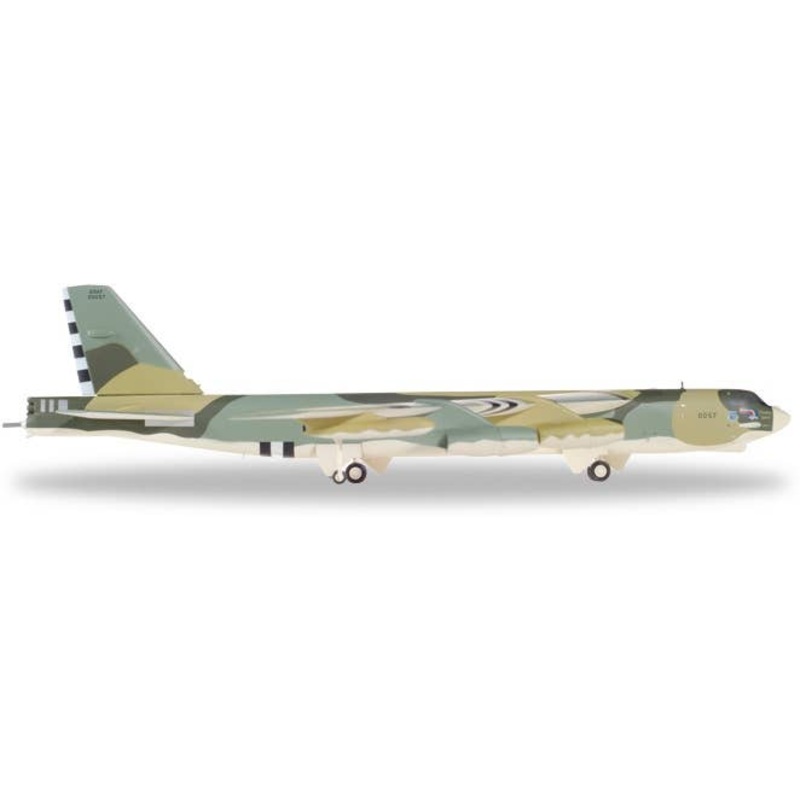 1/200 U.S. Air Force Boeing B-52H Stratofortress 644th Bombardment Squadron, 410th Bombardment Wing, K.I. Sawyer AFB "Someplace Special" 60-0057