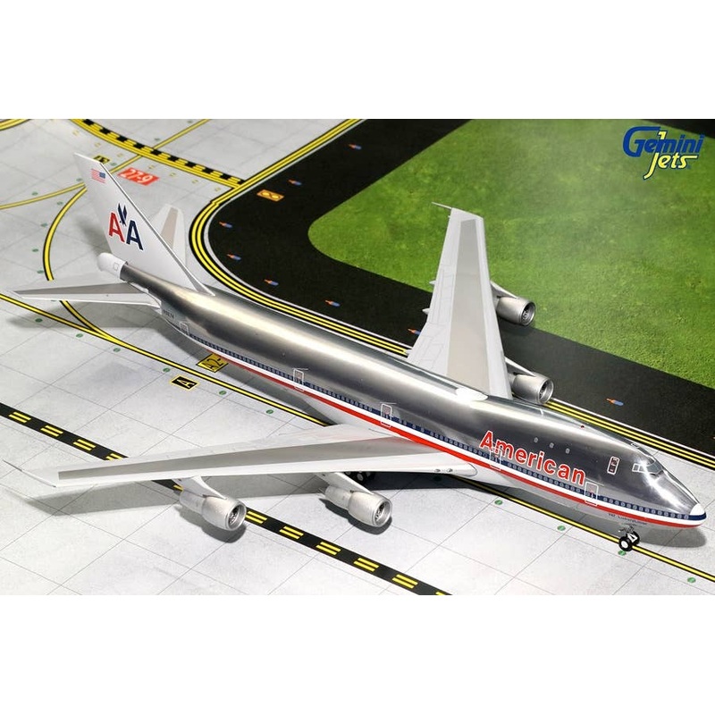 1/200 Boeing 747-100 American Airlines Luxury Liner N9674