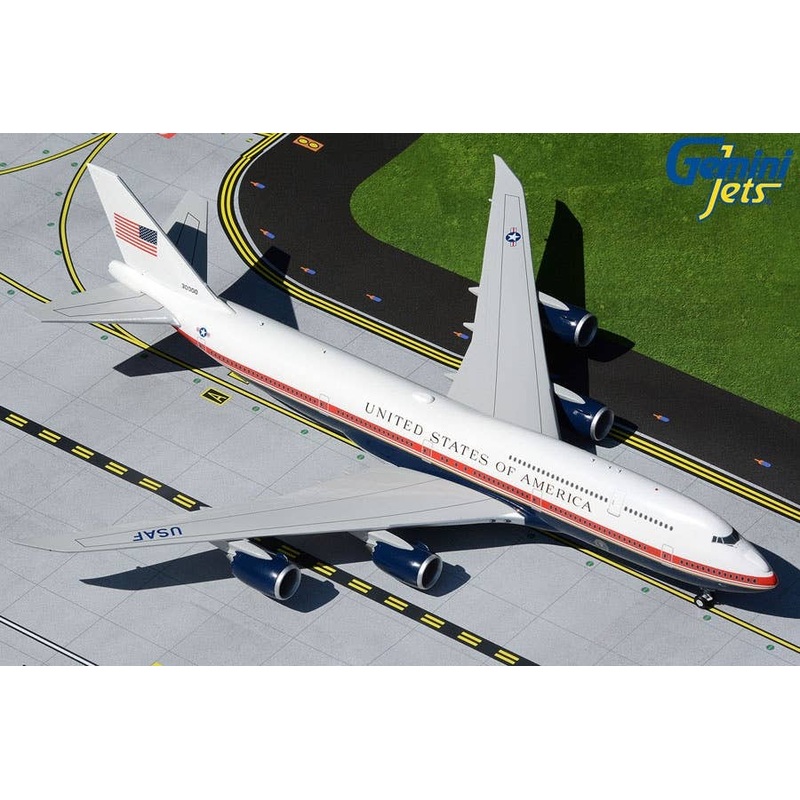 1/200 747-8 Air Force One (New Paint) (Plans)