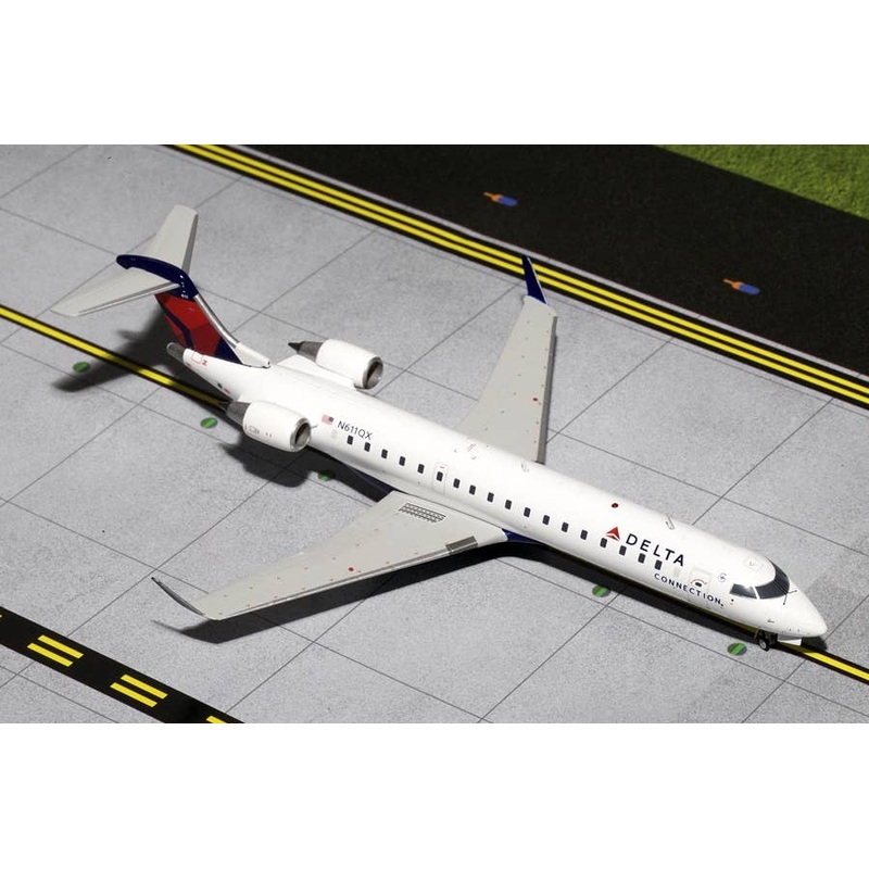 1/200 CRJ-700 Delta Connection N611QX