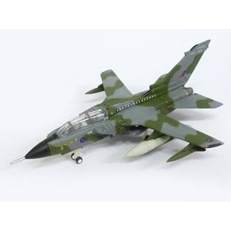 1/200 Panavia Tornado GR.4 Royal Air Force No 31sq Tornado Farewell ZG752