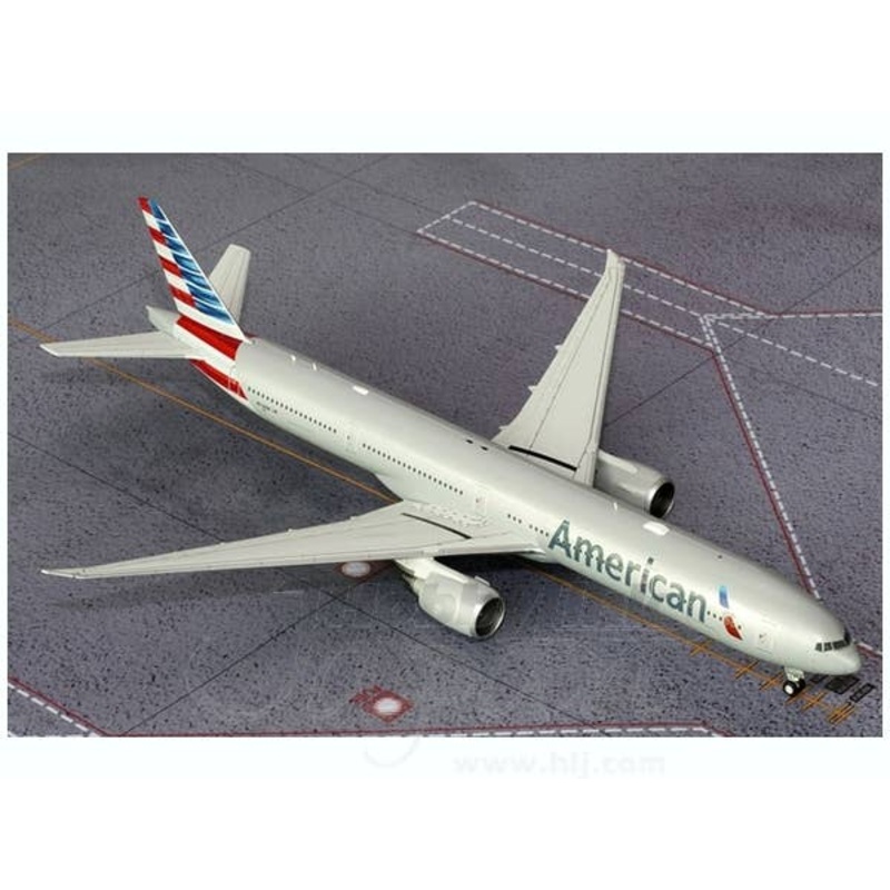 1/200 777-300ER American Airlines New Paint N718AN