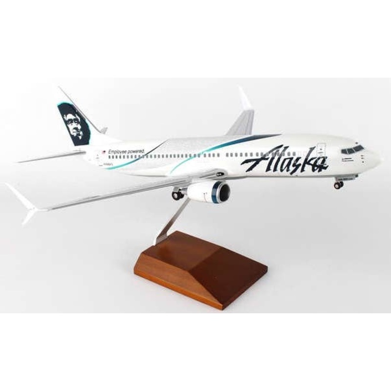 1/100 737-800 Alaska Airlines Employee Powered (With Gear and Wooden Stand)