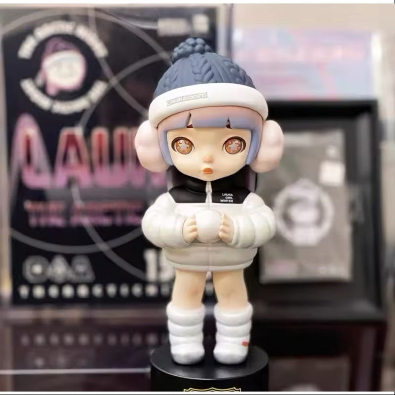 Laura Arctic Night 150% Figurine ToyCity 2022 Limited Edition